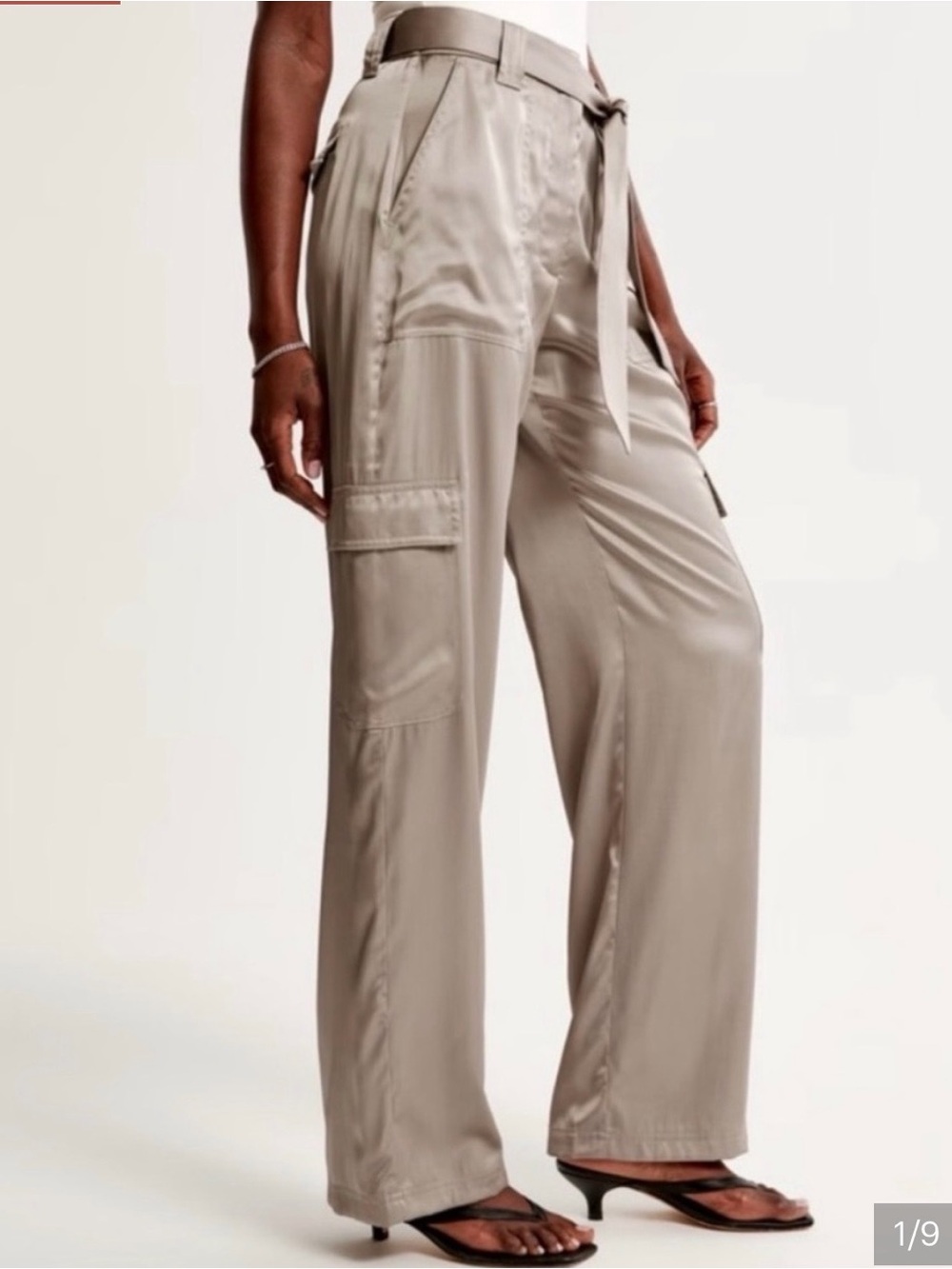 Abercrombie & Fitch Baggy Satin Cargo Pants Beige Wide Leg Size 26 / 2